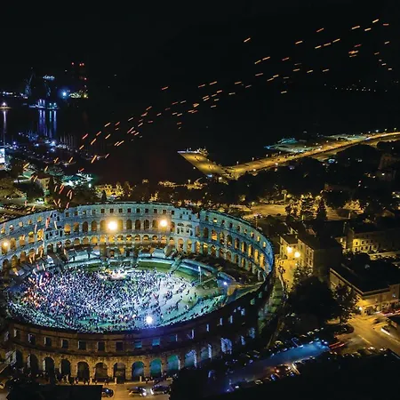 In With Wifi * بولا