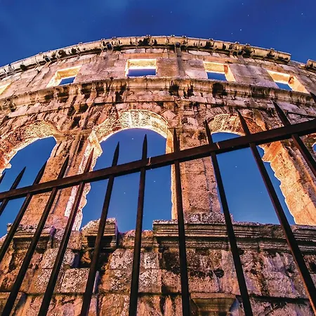 1 Bedroom Cozy In Pula